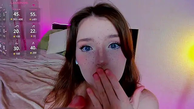 Snapshot of lexxxxxxi chatting on 10.17.25 lexxxxxxi online show from 10.17.25