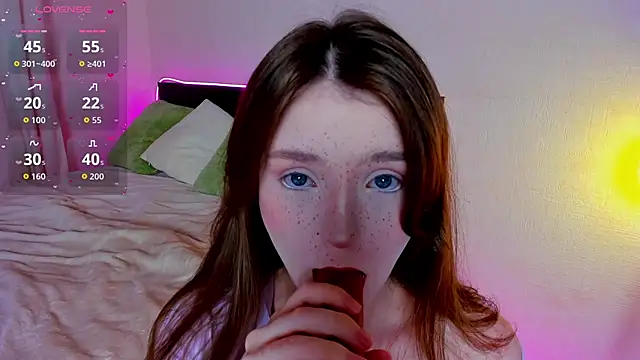 Snapshot of lexxxxxxi chatting on 10.26.25 lexxxxxxi online show from 10.26.25