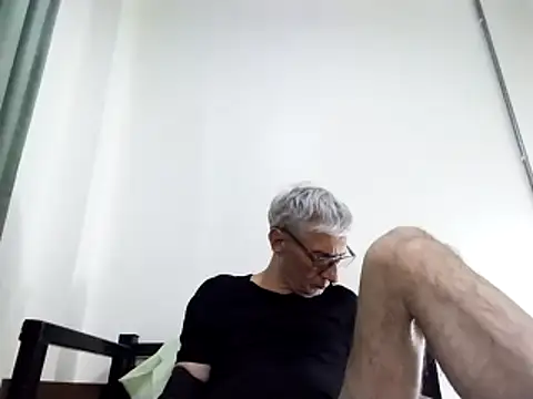 BIGUNCUTHARDCOCK online show from 02.17.25