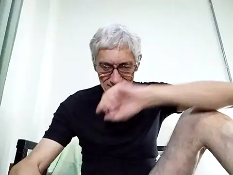 BIGUNCUTHARDCOCK online show from 02.22.25