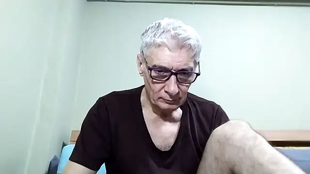 Snapshot of BIGUNCUTHARDCOCK chatting on 11.03.25 BIGUNCUTHARDCOCK online show from 11.03.25