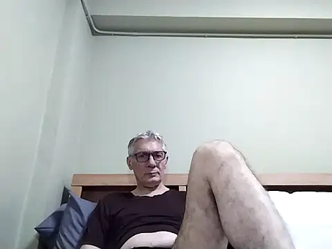 Snapshot of BIGUNCUTHARDCOCK chatting on 11.07.25 BIGUNCUTHARDCOCK online show from 11.07.25