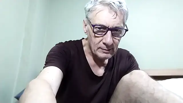 BIGUNCUTHARDCOCK online show from 11.18.25