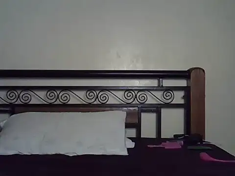 Snapshot of Giannah01 chatting on 10.29.25 Giannah01 online show from 10.29.25