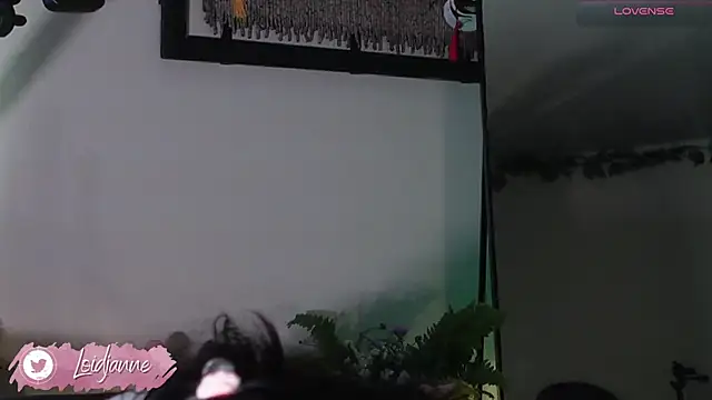 Snapshot of loIijanne chatting on 10.26.25 loIijanne online show from 10.26.25