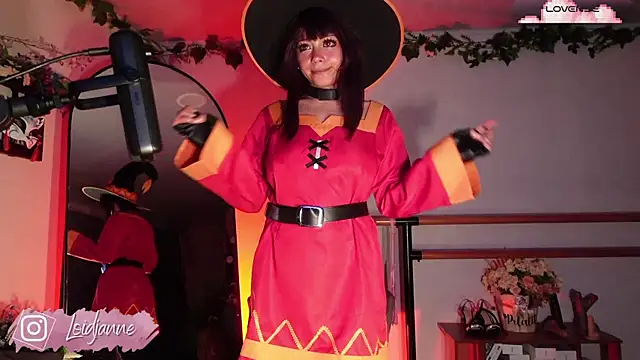 Snapshot of loIijanne chatting on 11.13.25 loIijanne online show from 11.13.25