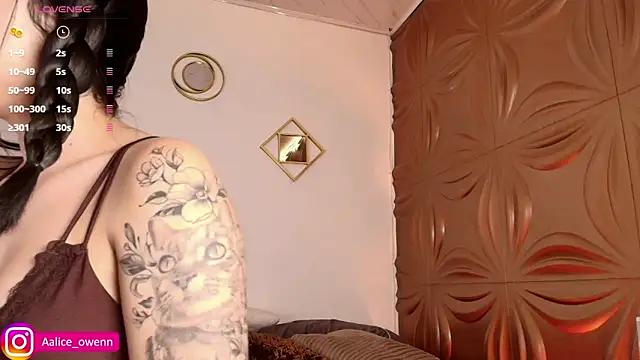 Aliceowenn online show from 01.12.25