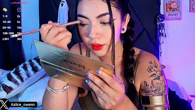 Aliceowenn online show from 10.30.25