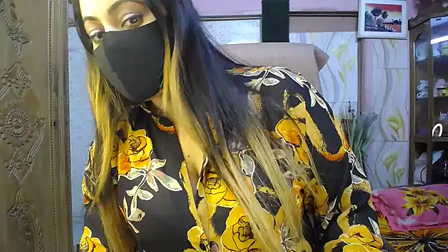 Snapshot of SohanaSabaSexy chatting on 05.10.26 SohanaSabaSexy online show from 05.10.26