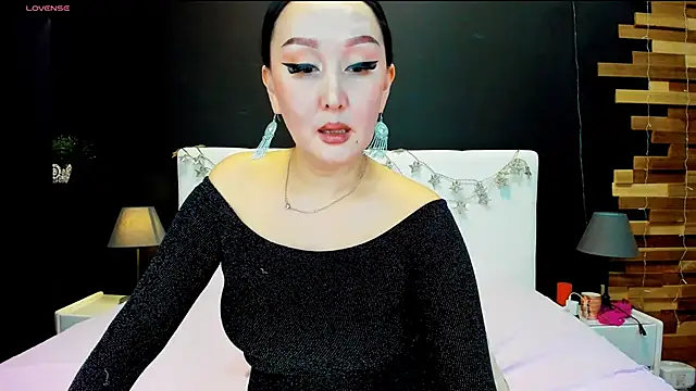 Snapshot of Julianna_Jami chatting on 02.04.25 Julianna Jami online show from 02.04.25