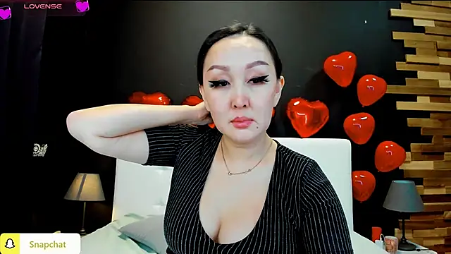 Snapshot of Julianna_Jami chatting on 02.23.25 Julianna Jami online show from 02.23.25