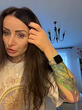 Snapshot of _AHHA_ chatting on 10.24.25 AHHA online show from 10.24.25