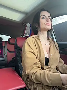 Snapshot of _AHHA_ chatting on 10.30.25 AHHA online show from 10.30.25