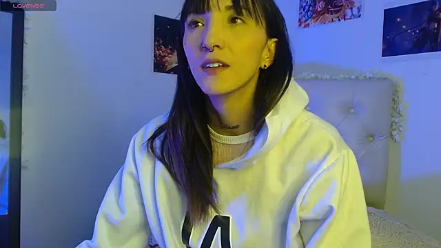 Sakura and yuki online show from 01.08.25