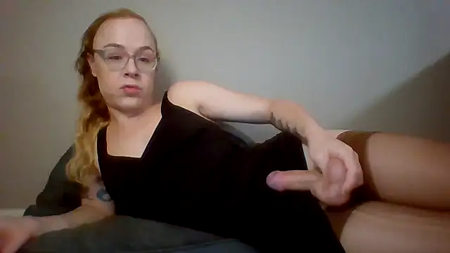 Snapshot of jennytwinkle69 chatting on 10.20.25 jennytwinkle69 online show from 10.20.25