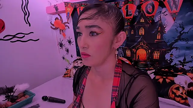 charlotte-11 online show from 10.24.25