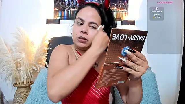 Julieta Coopeer  online show from 09.16.25