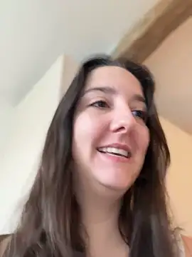 Snapshot of _Juliette chatting on 10.21.25 Juliette online show from 10.21.25