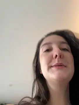 Snapshot of _Juliette chatting on 11.10.25 Juliette online show from 11.10.25