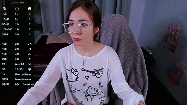 Snapshot of ashleyro1 chatting on 11.07.25 ashleyro1 online show from 11.07.25