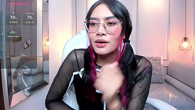 AzuraKindong online show from 12.28.24