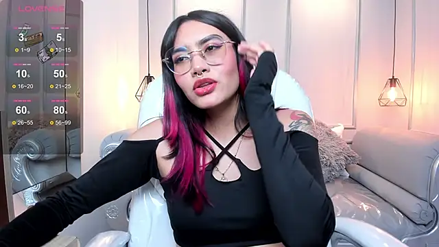 AzuraKindong online show from 12.31.24