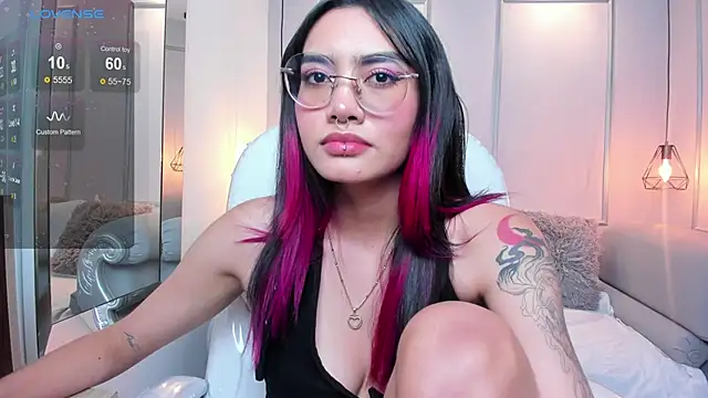 AzuraKindong online show from 01.15.25