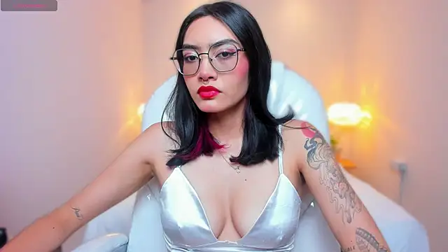 AzuraKindong online show from 03.18.26