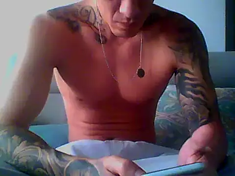 Skater29xx2 online show from 02.18.25