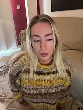 Snapshot of ChristyAdair chatting on 12.10.24 ChristyAdair online show from 12.10.24