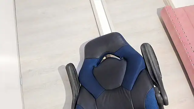 Snapshot of Madi_hotgod chatting on 01.08.25 Madi hotgod online show from 01.08.25