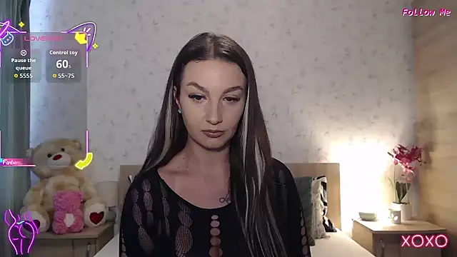 SecretSienna online show from 10.15.25