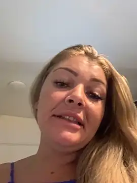 GabyHofstede online show from 10.19.25