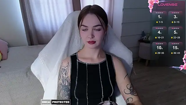 kate leoo online show from 09.29.25