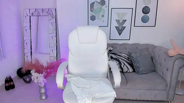 Aida adams online show from 01.10.25