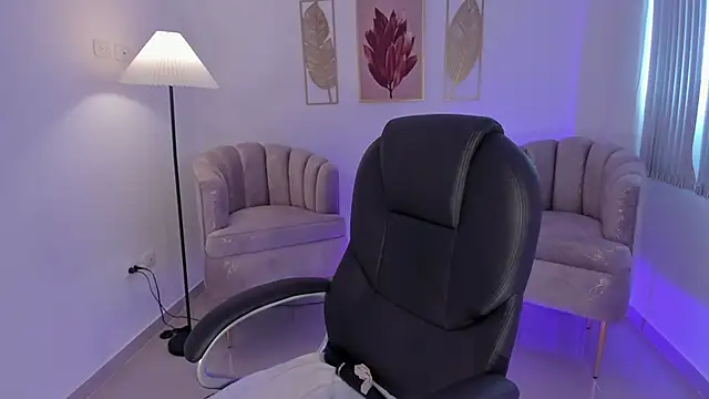 Aida adams online show from 10.19.25