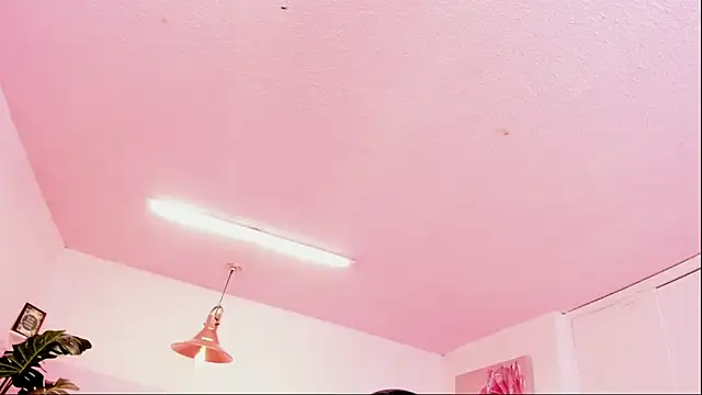 Snapshot of Red_lady chatting on 12.12.24 Red lady online show from 12.12.24