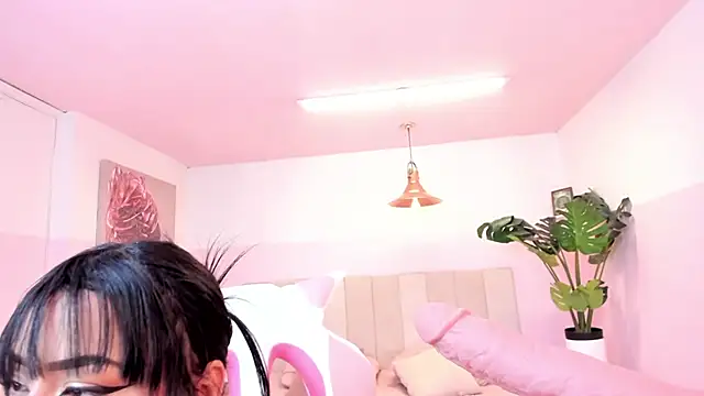 Snapshot of Red_lady chatting on 01.31.25 Red lady online show from 01.31.25