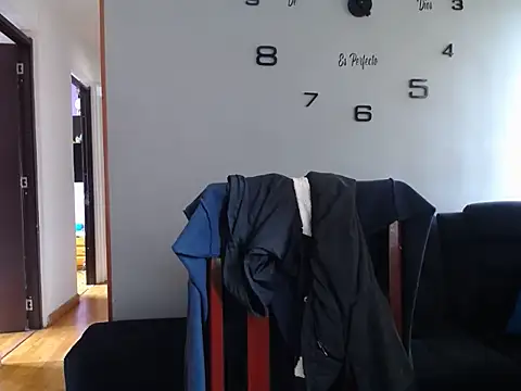 Laura martin  online show from 09.10.25