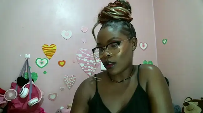 hot cupcake01 online show from 12.17.24