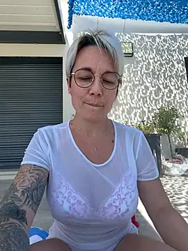 Snapshot of marinella07 chatting on 07.19.26 marinella07 online show from 07.19.26