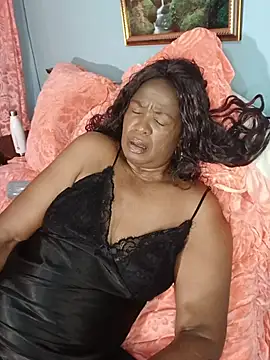 TALLNSEXY48 online show from 11.12.25