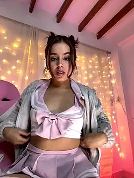 Juanelopez1 online show from 10.15.25