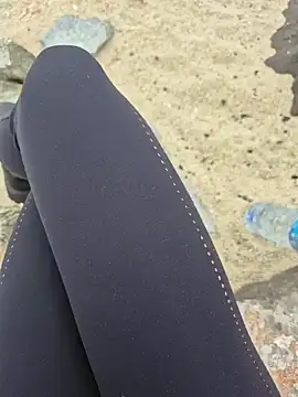 Snapshot of SexyErola27 chatting on 11.03.25 SexyErola27 online show from 11.03.25