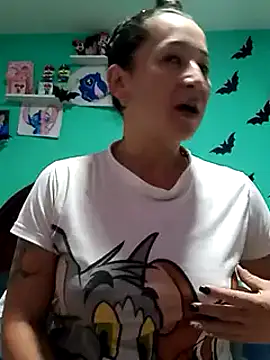 emilypoppy3 online show from 12.17.24