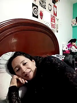 Snapshot of emilypoppy3 chatting on 10.02.25 emilypoppy3 online show from 10.02.25