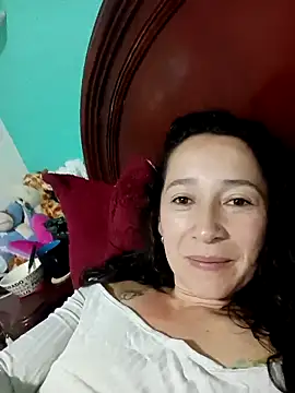 Snapshot of emilypoppy3 chatting on 10.20.25 emilypoppy3 online show from 10.20.25