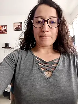 emilypoppy3 online show from 02.28.26