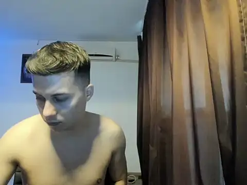 Snapshot of Dreamboy24 chatting on 02.10.26 Dreamboy24 online show from 02.10.26