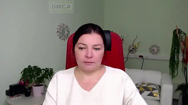 Snapshot of Lily_flower7 chatting on 10.20.25 Lily flower7 online show from 10.20.25